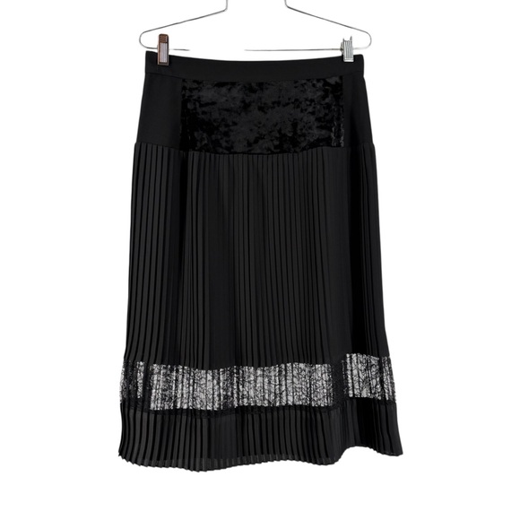 Donna Karan Dresses & Skirts - Donna Karan BlackLabel Black Pleated Midi Skirt with Lace and Velvet Detail
